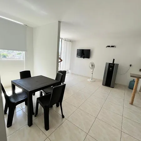 Apartamento Economico A 10 Minutos Del Aeropuerto