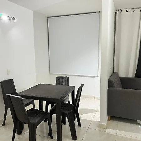 Apartamento Economico A 10 Minutos Del Aeropuerto Apartamento